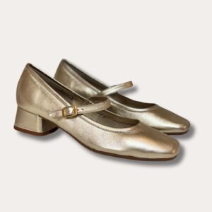 Kelly Cuir<br>Reqins